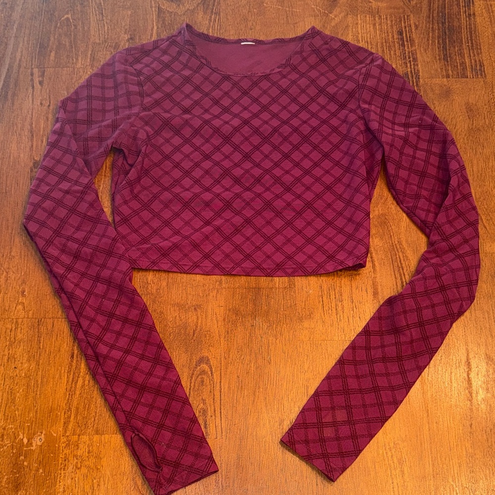ALO crop top size small- great condition!